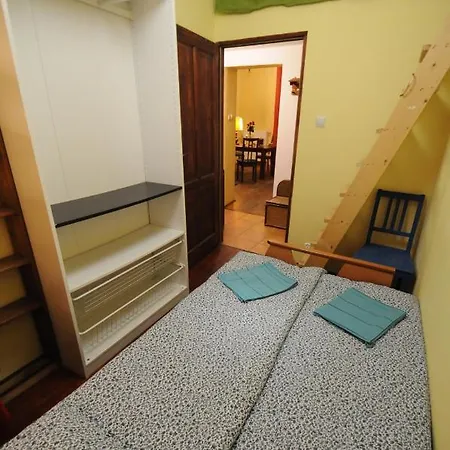Πανσιόν Backpacker's Paradise I *